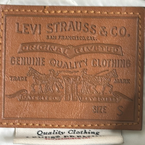 Levi's off white ex boyfriend Sherpa peiced trucker jacket jacket size small - Picture 8 of 14